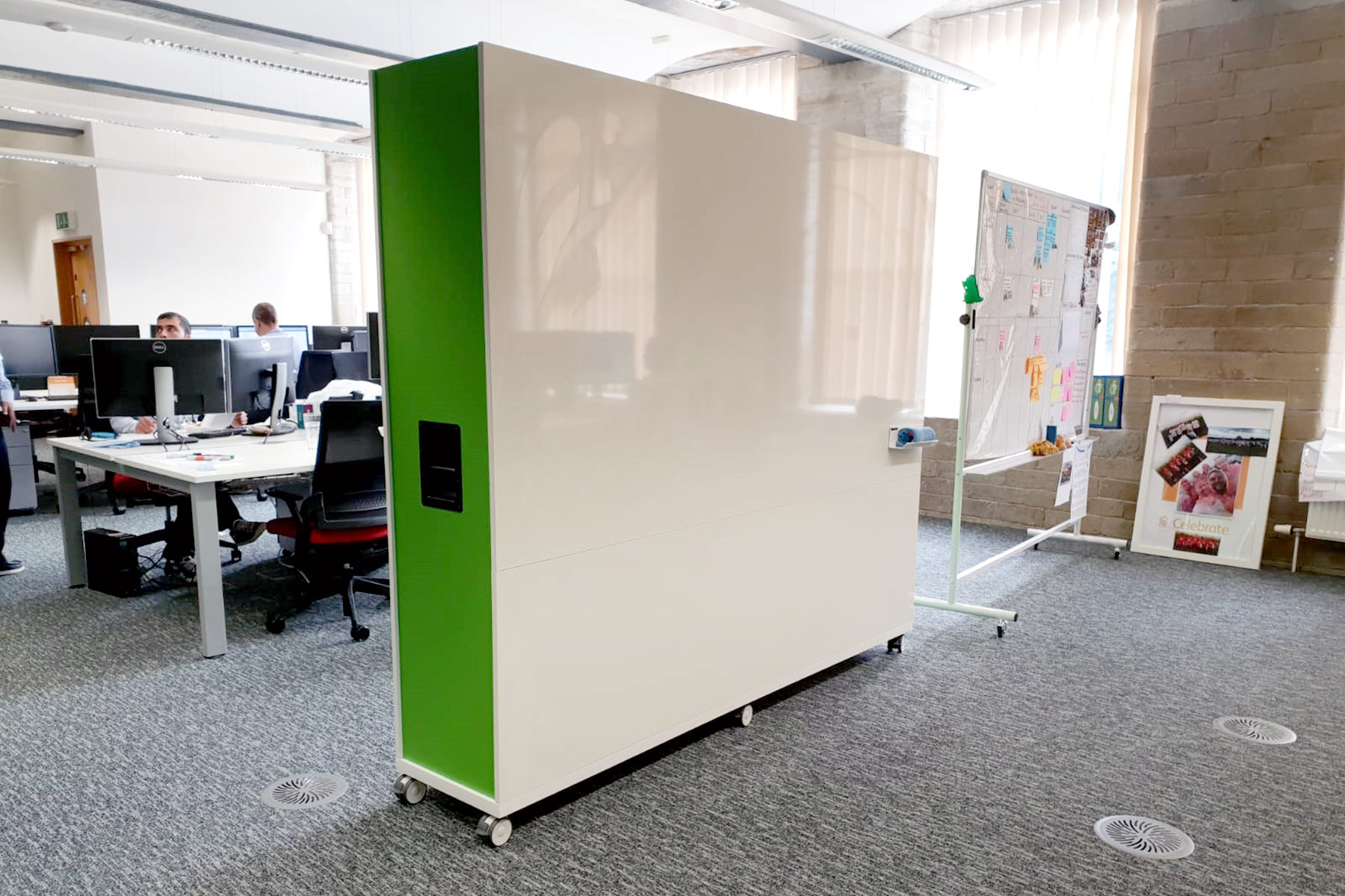 Moveable whiteboard divider