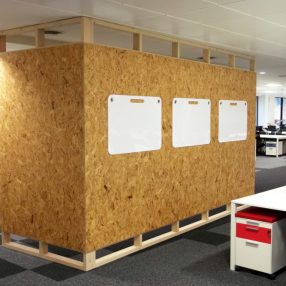 Hanging whiteboards with handle for carrying