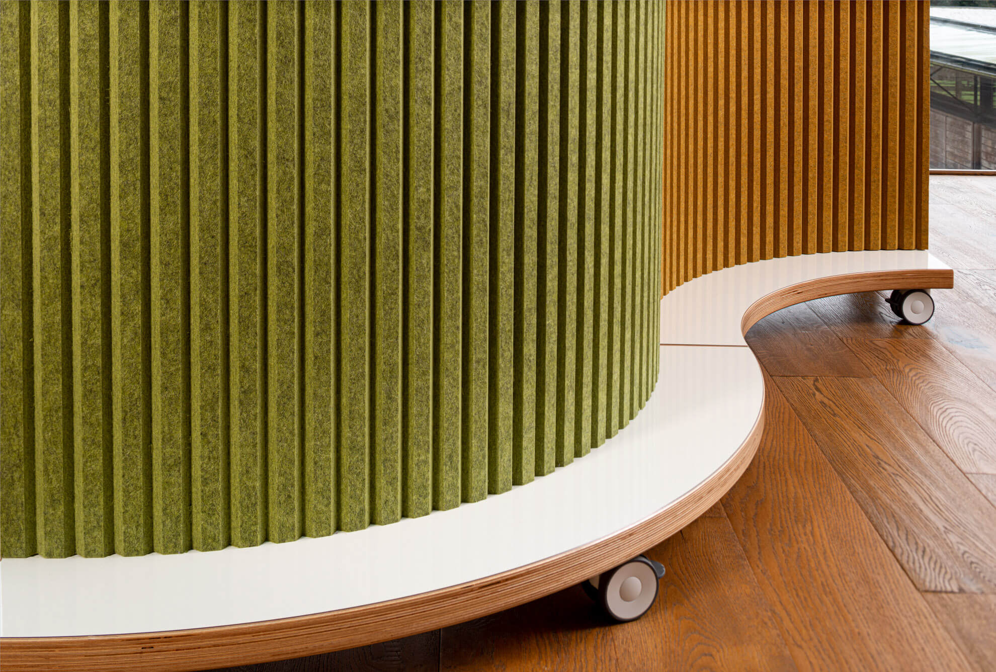 ThinkingWall mobile acoustic curve