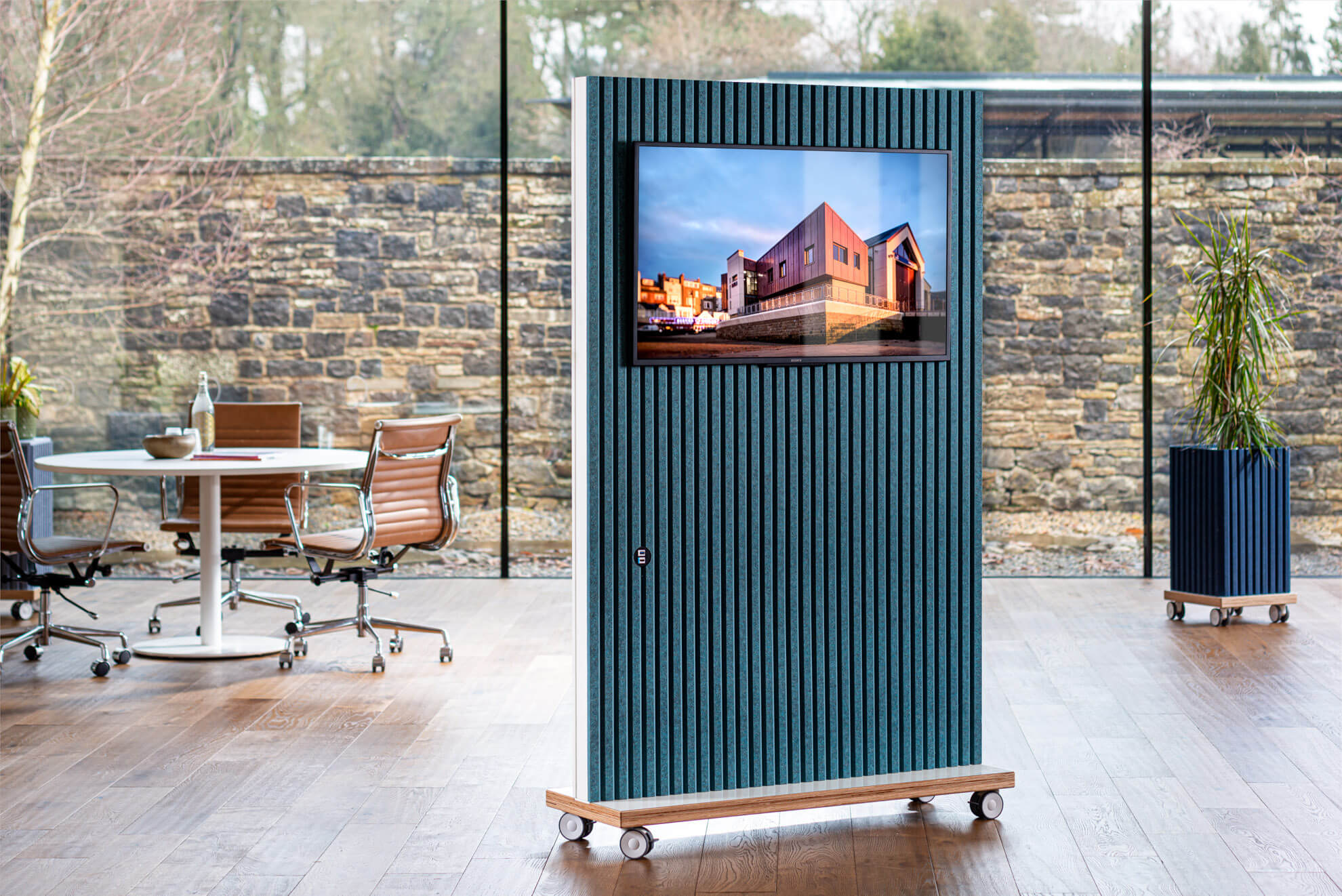 ThinkingWall Acoustic freestander mobile whiteboard with integrated screen