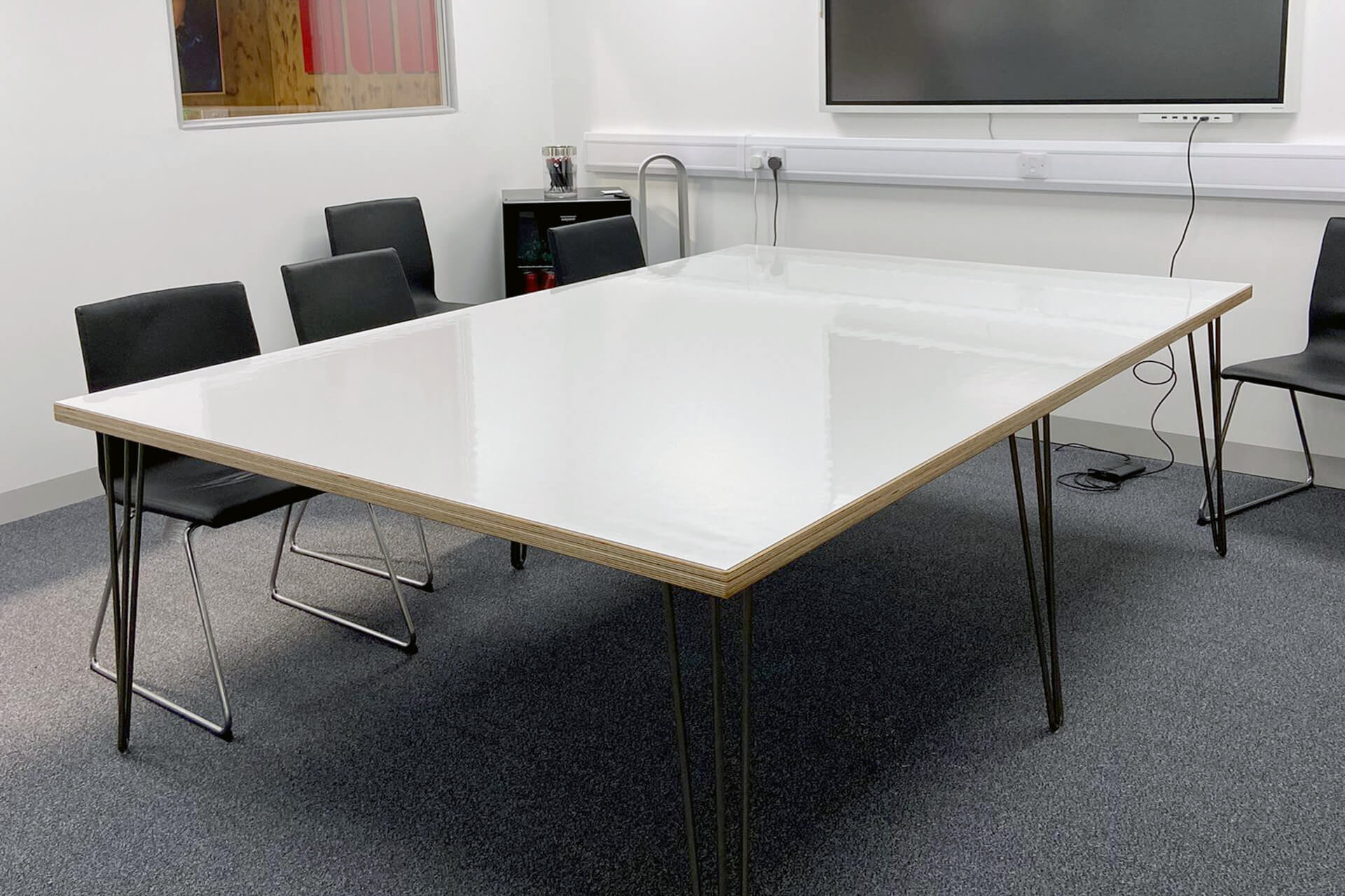 Whiteboard meeting table